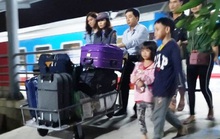 15 hành khách hạnh phúc khi được xuống ga Thanh Hóa để kịp về quê đón Tết