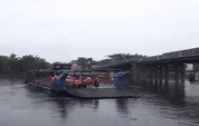 TP HCM: Sà lan tông lệch nhịp cầu An Phú Đông trước ngày thông xe