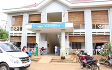 Sau bữa ăn gần trường, 41 học sinh bị buồn nôn, đau đầu, đau bụng