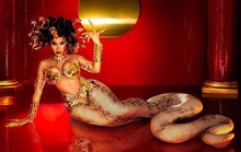 Cardi B sexy hết cỡ khi hóa Medusa