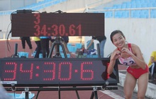 Nguyễn Thị Oanh xô đổ kỷ lục 17 năm đường chạy 10.000 m