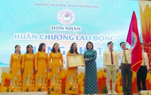 TP HCM: Trường Tiểu học Đinh Tiên Hoàng đón nhận Huân chương Lao động hạng Nhất