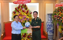 Tổng Biên tập Báo Người Lao Động thăm, chúc mừng các đơn vị quân đội