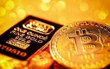 Vì sao giá vàng và Bitcoin cùng bật tăng?