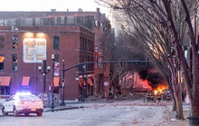 Mỹ: Phát hiện đáng ngờ trong vụ nổ ở TP Nashville
