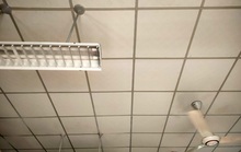 Saint-Gobain Việt Nam hỗ trợ 8.500 tấm trần cho trường học ở miền Trung