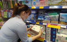 Siêu thị Việt tặng khẩu trang kháng khuẩn cho khách hàng thành viên