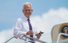 Công kích ông Biden, cố vấn Nhà Trắng sẽ bị Tổng thống Trump kỷ luật?
