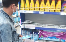 Siêu thị lý giải nguyên nhân khan hiếm khẩu trang và nước rửa tay