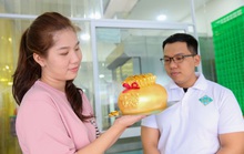 Bánh hũ vàng giá bạc triệu trong ngày vía Thần Tài