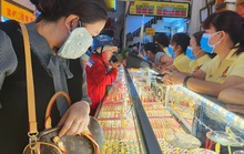 Giá vàng lên cao nhất trong 7 năm