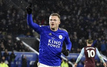 Sao 33 tuổi rực sáng, Leicester mở tiệc bàn thắng ở King Power