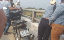 Quảng Nam: Thanh niên bỏ xe trên cầu đi nhậu, báo hại mọi người lặn tìm