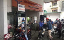 Giá xăng lại giảm sốc hơn 4.000 đồng/lít trong dịch Covid-19