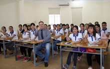 Giáo viên nước ngoài gặp khó vì Covid-19