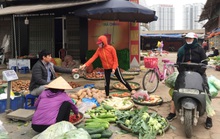 Hàng hoá đầy chợ, siêu thị trong ngày đầu cách ly toàn xã hội