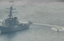 11 tàu Iran áp sát tàu Mỹ ở vùng Vịnh