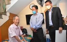 Mai Vàng nhân ái: Thăm 3 nghệ sĩ Vũ Đức Sao Biển, Tiến Luân và Hoàng Lan