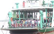 Tàu phà tại TP HCM hoạt động ra sao khi bắt đầu dừng cách ly xã hội?