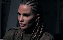 Katie Price hé lộ chuyện bị tấn công tình dục suýt chết