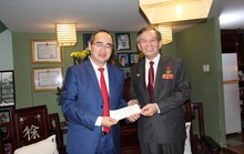 Bí thư Thành ủy TP HCM thăm các cá nhân, đơn vị tiêu biểu trong Chiến dịch Hồ Chí Minh