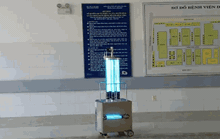 Cận cảnh Robot điều khiển từ xa, diệt virus bằng tia UV