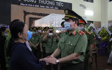 Nghẹn ngào lễ viếng hai công an Đà Nẵng hy sinh khi truy đuổi tội phạm