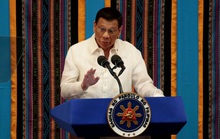 Ông Duterte và nội các góp lương giúp đất nước chống Covid-19