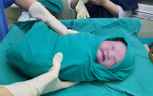 Sinh khi cách ly, nữ điều dưỡng Bệnh viện Bạch Mai đặt tên con với mong muốn đặc biệt