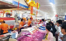 Gà thả vườn VietGAP chỉ 50.000 đồng/kg