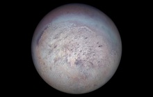 Phát hiện một mặt trăng màu tím có thể đầy sinh vật ngoài trái đất