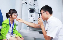 70% trẻ bị lác có kèm theo các tật khúc xạ
