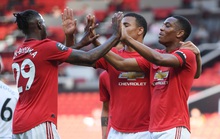 Hat-trick Martial phá dớp săn bàn, Man United bùng nổ ở Old Trafford