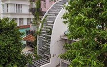 Ngắm ngôi nhà cong độc đáo giữa Sài Gòn