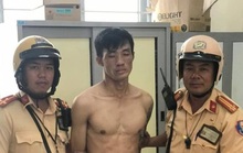 Hai CSGT đội Bình Triệu cùng cảnh sát khu vực quật ngã kẻ trộm cầm dao