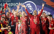 Vùi dập Chelsea, Liverpool tưng bừng nâng cúp vô địch ở Anfield