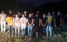 Bắt giữ 45 người Việt nhập cảnh trái phép qua biên giới