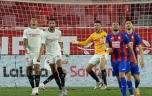 Ghi bàn và cứu thua, Lucas Ocampos sắm vai người hùng Sevilla