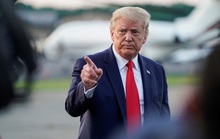 Tổng thống Trump nhận tin kém vui trước bầu cử