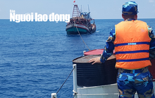 Hải quân cứu tàu cá Kiên Giang và 19 thuyền viên gặp nạn trên biển