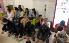 Khoảng tối trong nhà nghỉ Tú Sương và Mạnh Dũng ở quận Bình Tân