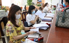 Đối tượng nào được tiếp nhận vào làm công chức?