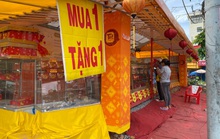 Các điểm bán bánh trung thu đồng loạt mua 1 tặng 1