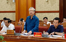 Ông Trần Quốc Vượng chủ trì phiên họp Tiểu ban Tổ chức phục vụ Đại hội XIII
