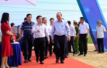 Thủ tướng Nguyễn Xuân Phúc dự lễ khởi công đường cao tốc Bắc - Nam