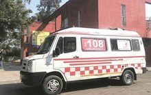 Ấn Độ: Tài xế xe cứu thương cưỡng hiếp bệnh nhân Covid-19 trên đường tới viện