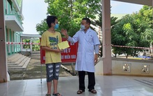 Học sinh lớp 8 âm tính rồi dương tính với SARS-CoV-2 được xuất viện