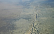 Sốc: Vỏ Trái Đất bị trượt bên dưới tiểu bang của Mỹ