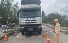 Cận Tết, hàng loạt xe chở quá tải bị phạt nặng