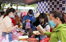 Hàng ngàn công nhân tham dự Phiên chợ nghĩa tình